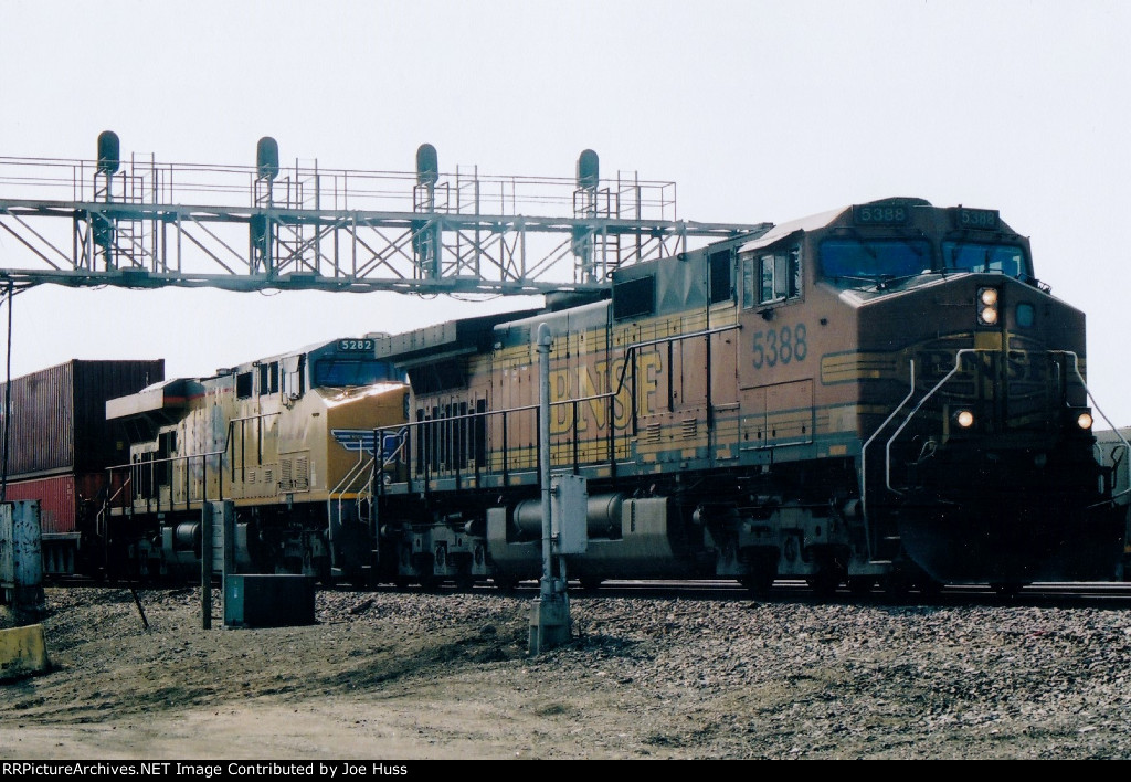 BNSF 5388 West